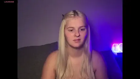 Allylove03 webcam model stream image