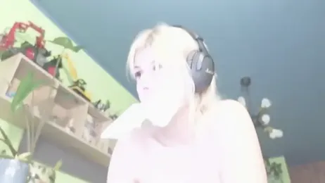 karmija webcam model stream image