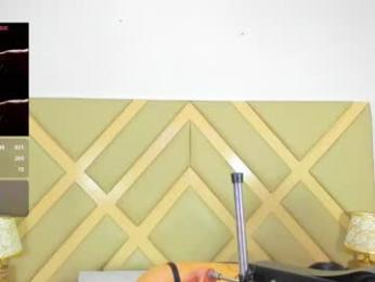 anievans_ webcam model stream image