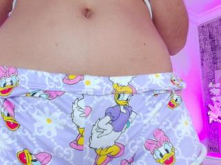 Daisy Akerman webcam model stream image