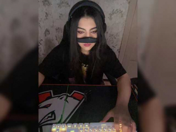 Aloeloea webcam model stream image