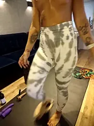 BabyFaceMia webcam model stream image