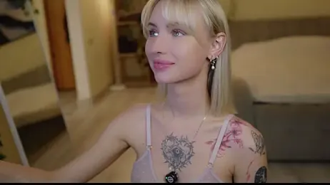 blondy_room webcam model stream image