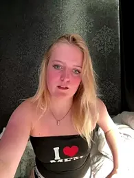 DieBlondeHannah webcam model stream image