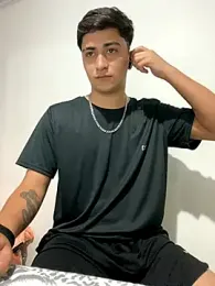 Tavinho067 webcam model stream image