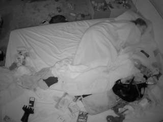 voyeurcam-julmodels-whitebed-3 webcam model stream image