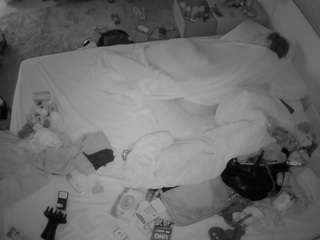 voyeurcam-julmodels-whitebed-3 webcam camsoda model stream image