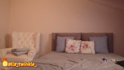 EllaTwinkle webcam model stream image