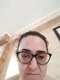 Dolcecurvy webcam model stream image