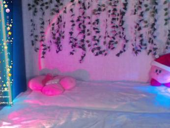 LessyLaska webcam model stream image