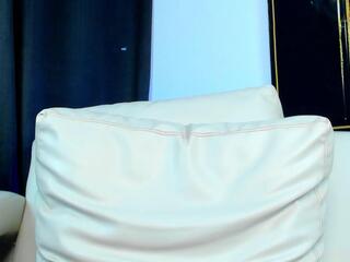 Summy Hattaway webcam model stream image