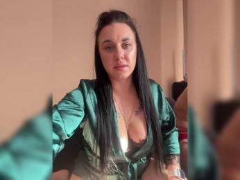 Tommi-Cherry webcam bongacams model stream image