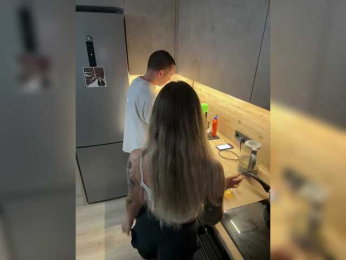 QueenKing webcam bongacams model stream image