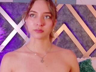 Amelie Rosee webcam model stream image