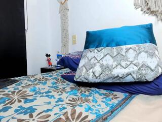 Aaron Bain webcam model stream image