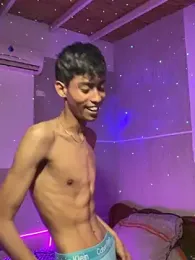 Mauuu18 webcam model stream image