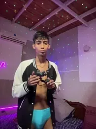 Mauuu18 webcam model stream image