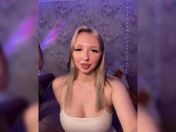 Hot_club webcam model stream image