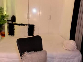 holee_laura webcam model stream image