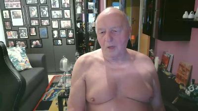 romwien webcam model stream image