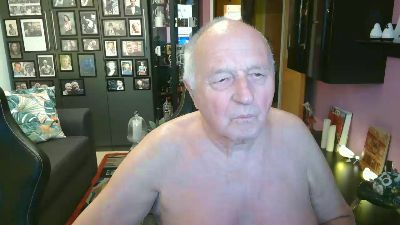 romwien webcam model stream image