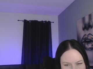 Tia Bella webcam model stream image