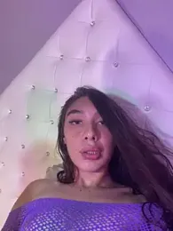 NICOLSKINNY1 webcam model stream image