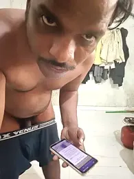 RNlov webcam model stream image