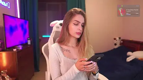 Kamila_icee webcam model stream image