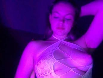 Bella-Betta webcam model stream image