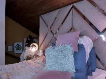 _xcherrycrushx_ webcam chaturbate model stream image