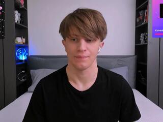 Curtis Crew webcam model stream image