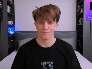 Curtis Crew webcam model stream image