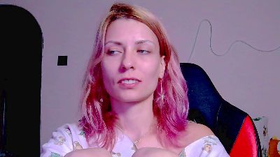 Karoline121 webcam model stream image
