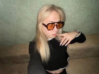AngelynBroe webcam model stream image