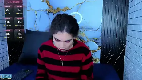 MaeveKuro webcam model stream image