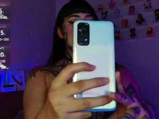 cami-brandz1 webcam model stream image