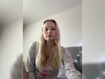 Katrine webcam bongacams model stream image