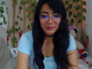 Alizon Cherry webcam model stream image