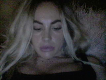 Millisa13 webcam model stream image