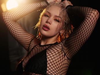 LeanaVey webcam model stream image