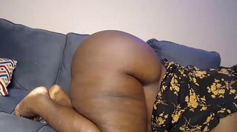 LittleDirtyslutt webcam model stream image