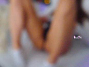 kinsi webcam model stream image