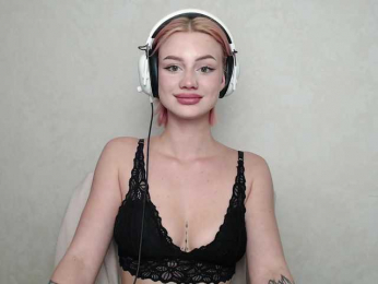 Ice-hot webcam model stream image