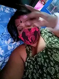 parioo7 webcam model stream image