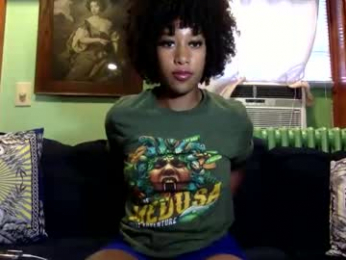 gyalxoxo webcam model stream image