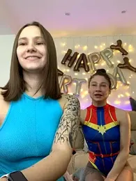HotCaramellsTV webcam model stream image