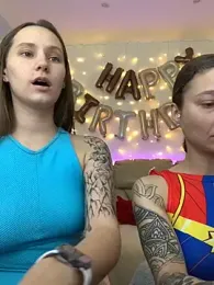 HotCaramellsTV webcam model stream image