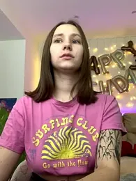 HotCaramellsTV webcam model stream image