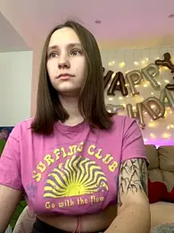 HotCaramellsTV webcam model stream image